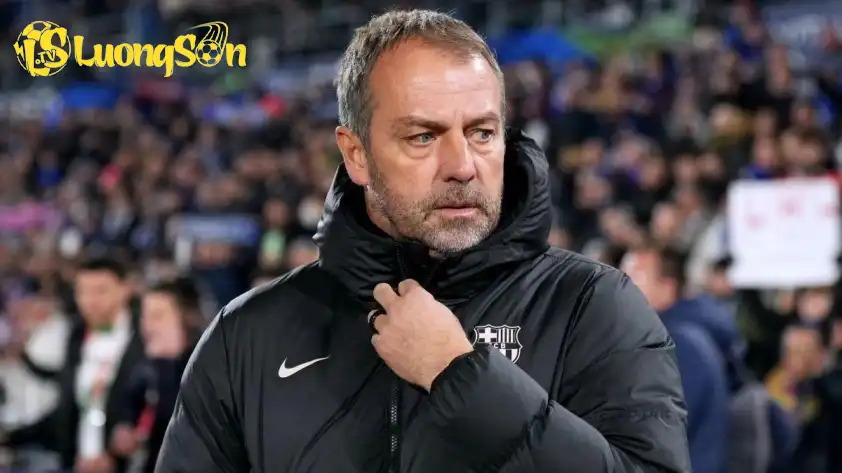 Hansi Flick vẫn đang trong quá trình tái thiết đội hình tại Barcelona