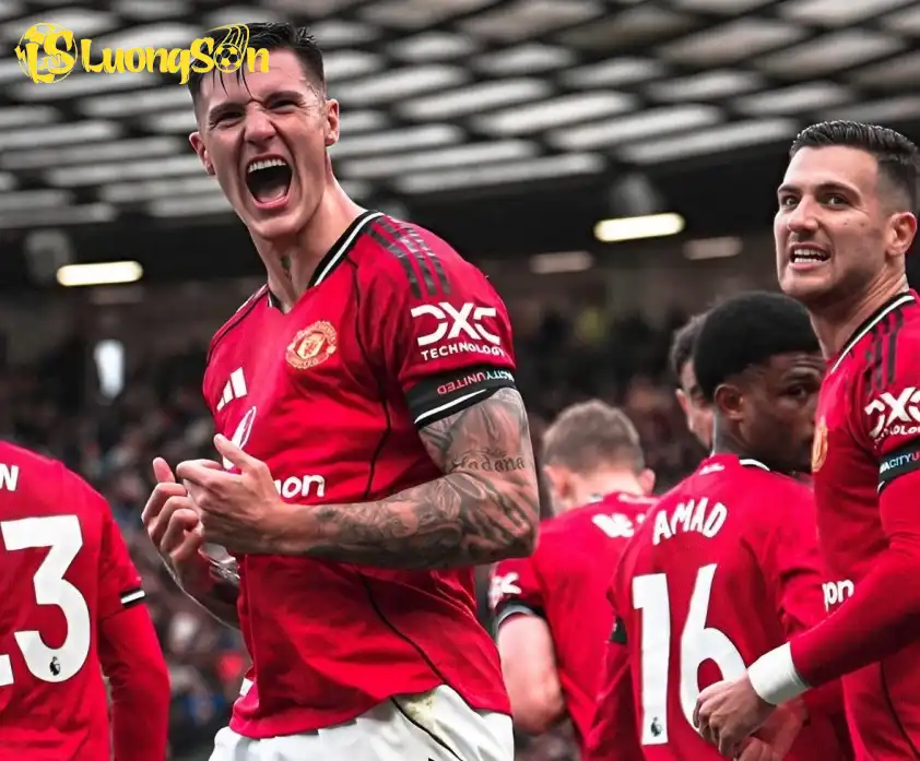 MU sẽ trở lại vị thế ứng viên vô địch nếu vẫn chơi thế này