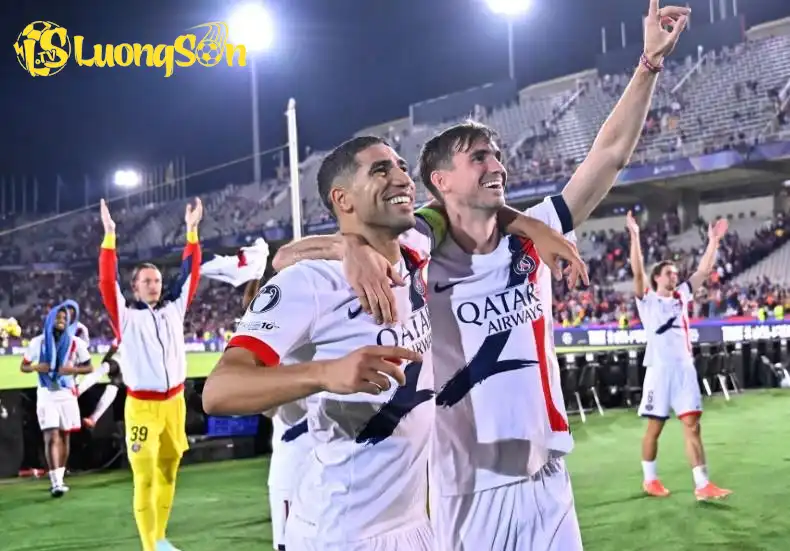 PSG khiến tất cả ngạc nhiên khi thắng Barca ngay trên sân khách