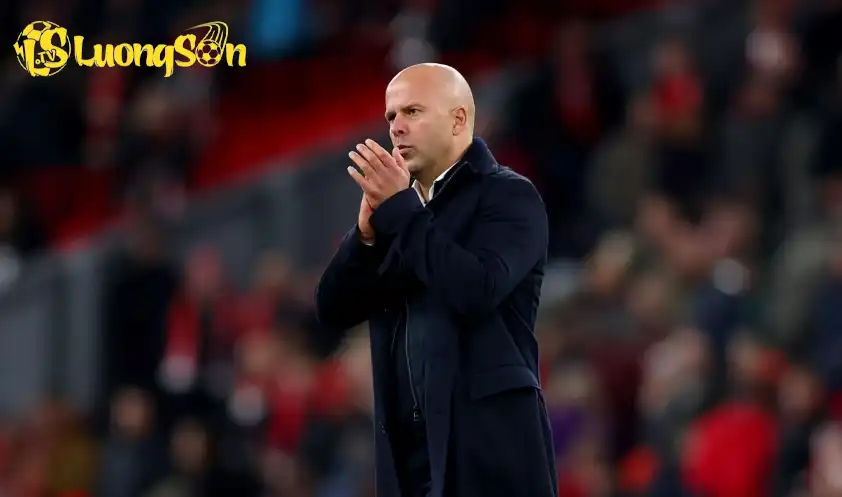 Ban lãnh đạo Liverpool ra thời hạn cho HLV Arne Slot