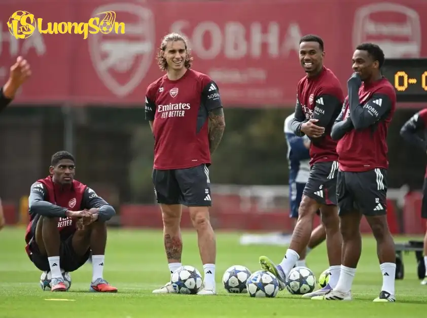 Arsenal vẫn chưa để thủng lưới bàn nào tại đấu trường C1 (Ảnh: X).