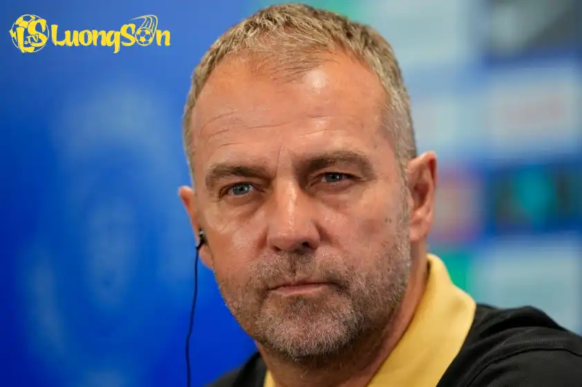 Hansi Flick đã có những lời nói mỉa mai MU.