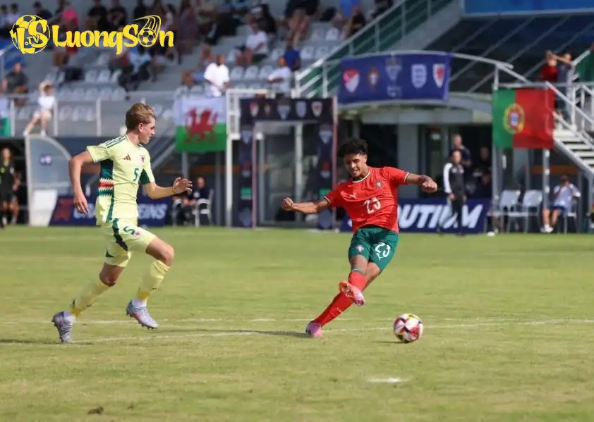 Ronaldo Jr lập công cho U16 Bồ Đào Nha.