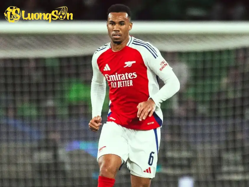 Gabriel là cầu thủ mới nhất gia nhập danh sách chấn thương của Arsenal